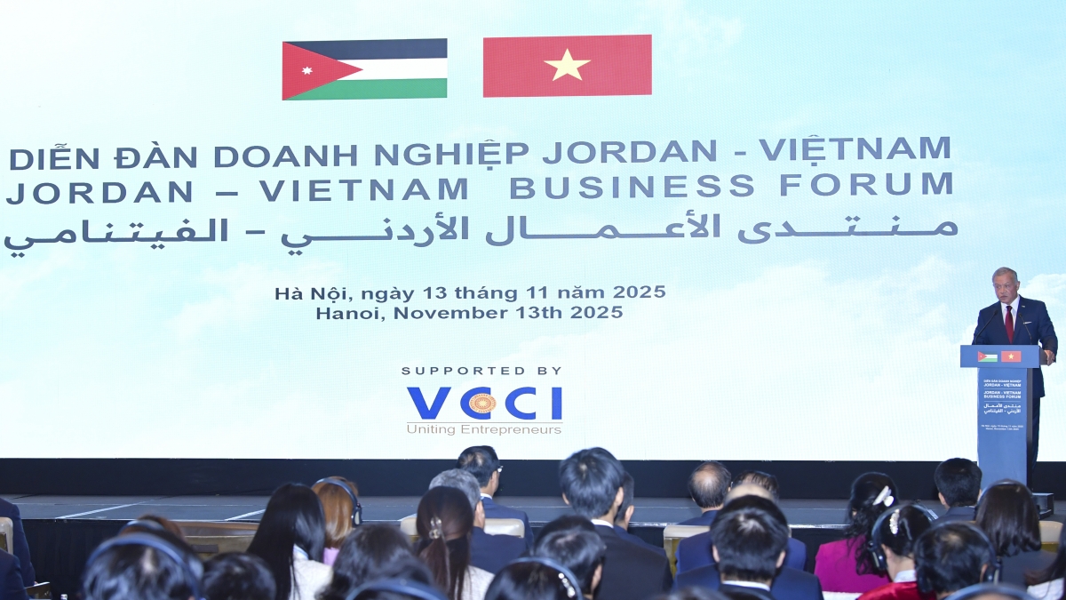 Quốc vương Jordan và Phó Thủ tướng Bùi Thanh Sơn dự diễn đàn doanh nghiệp 2 nước